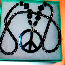 Very lovely hematite peace necklace - €16,49 EUR