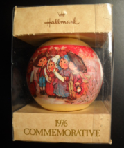 Hallmark Cards Christmas Ornament 1976 Commemorative Satin Ball Mary Hamilton - £5.58 GBP