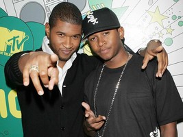 Usher Raymond &amp; J Lack 8X10 Photo - £7.03 GBP