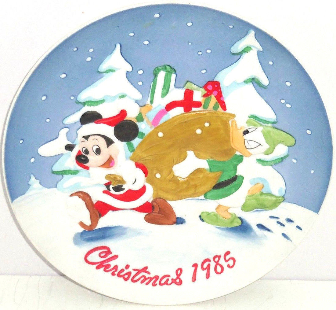 Walt Disney Productions Collector Plate Mickey Mouse Donald Duck Christmas 1985 - $49.95