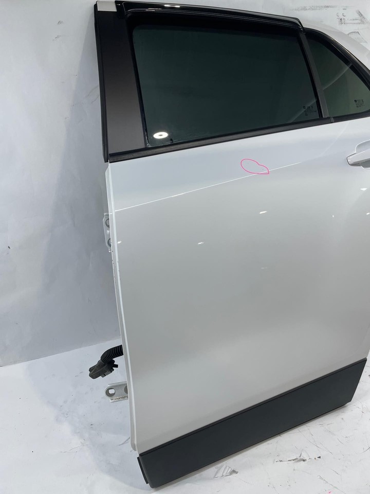 2013-2022 Chevy Trax LS LH Passenger Rear Door Assembly Panel & Glass Scratch Item image 3