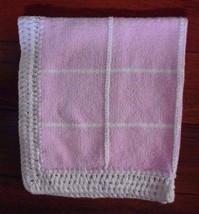 Vintage Baby Blanket Pink White Cotton Cable Knit Wide Ribbed Border White USA - £31.25 GBP