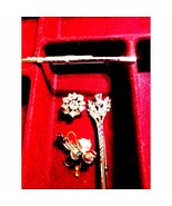 Lot of 4 Beautiful Vintage Brooches - £15.46 GBP