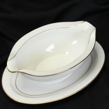 Noritake Tulane Gravy Boat with attached underplate - £23.11 GBP