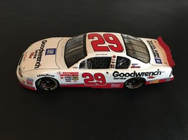 2001 Kevin Harvick #29 Goodwrench Rookie Of The Year Monte Carlo 1:24 Action Le - $23.96