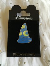 Disney Pin 2001 Disneyland Paris Sorcerer's Fluorescent Hat Glows In The Dark - £34.14 GBP
