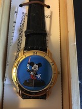 DISNEY MICKEY MOUSE FANTASMIC GUEST CONTROL 1994 LE SECURITY WATCH  & PIN - £90.21 GBP