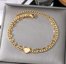 Stylish 18k Gold Heart Shape Charm Bracelet  - £22.38 GBP