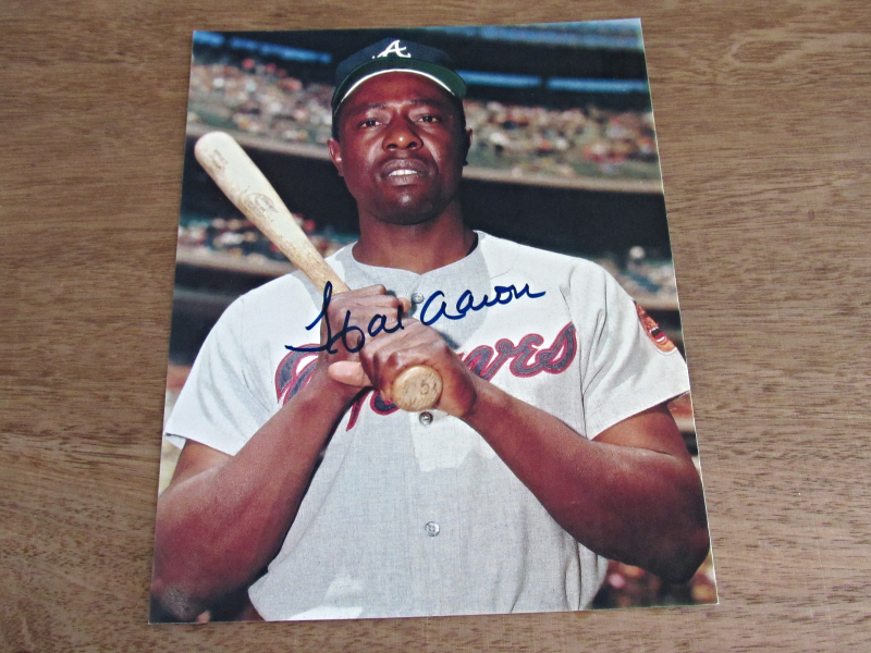 HANK AARON BRAVES BREWERS HOF SIGNED AUTO COLOR 8X10 PHOTO  - $59.99