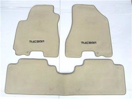 New OEM 2005-2009 Hyundai Tucson Beige Carpet Floor Mats 3 Piece set w/ Logo - £37.36 GBP