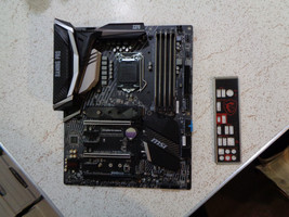 Msi Z370 Gaming Pro Carbon Ac Atx Motherboard - For Parts Or Repair Weird. Look! - £39.81 GBP