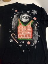 Men&#39;s Dec. 25th Sloth Wearing Ugly Christmas Sweater Graphic T-Shirt Siz... - £10.03 GBP
