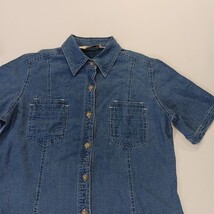 Vintage Casualaire Women's Blue Button Up Denim Shirt Top Measured Chest 40" image 9