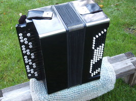 RARE ANTIQUE SOVIET RUSSIAN USSR BUTTON ACCORDION BAYAN MOSCOW FACTORY 1... - £257.36 GBP