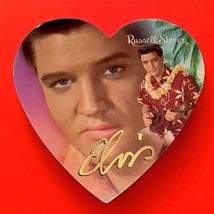 ELVIS PRESLEY IN HAWAII RUSSELL STOVER HEART SHAPED FRIDGE MAGNET - $3.95