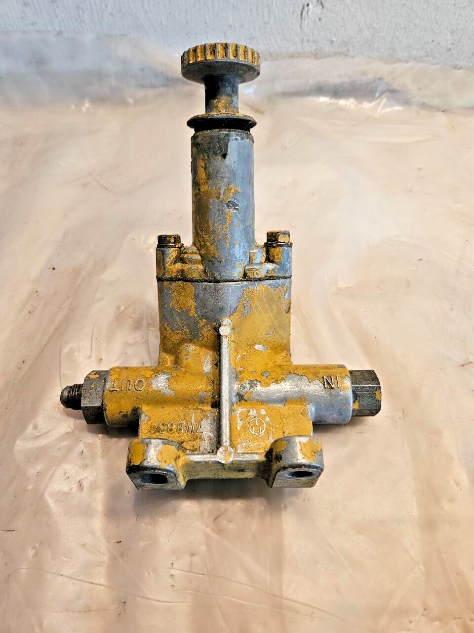 Cat 3306 Caterpillar Diesel Engine Fuel Priming Pump Housing 7W8834 OEM - $290.00