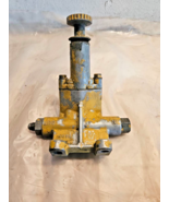 Cat 3306 Caterpillar Diesel Engine Fuel Priming Pump Housing 7W8834 OEM - $397.88 CAD