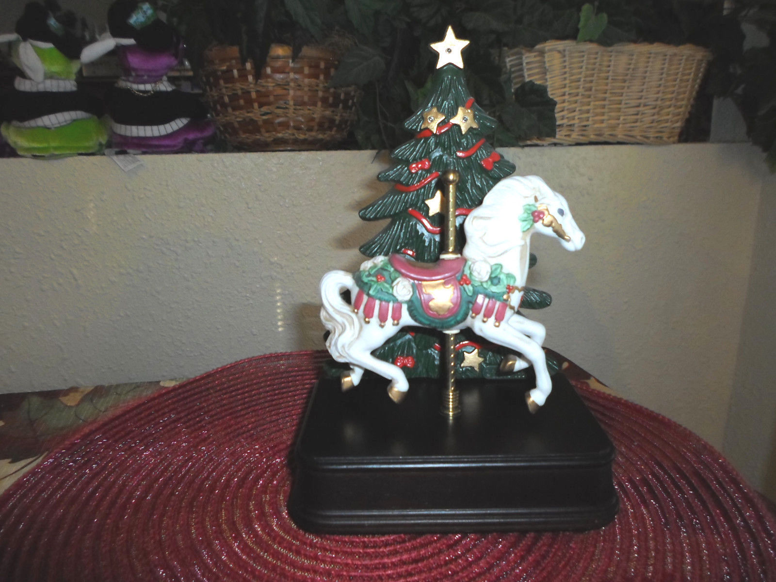 Animated Lighted Starlight Christmas Carousel Music Box - Memories from Cats - $29.99