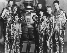 Lost In Space Robot With The Robinson&#39;S &amp; Dr Smith 16X20 Canvas - £54.81 GBP