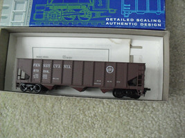 Vintage HO Scale Roundhouse Pennsylvania 3 Bay Hoppper Car in Box 1488 - £14.98 GBP