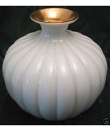 24k Gold Mouth on LENOX Porcelain Ribbed Flower Vase - £18.72 GBP
