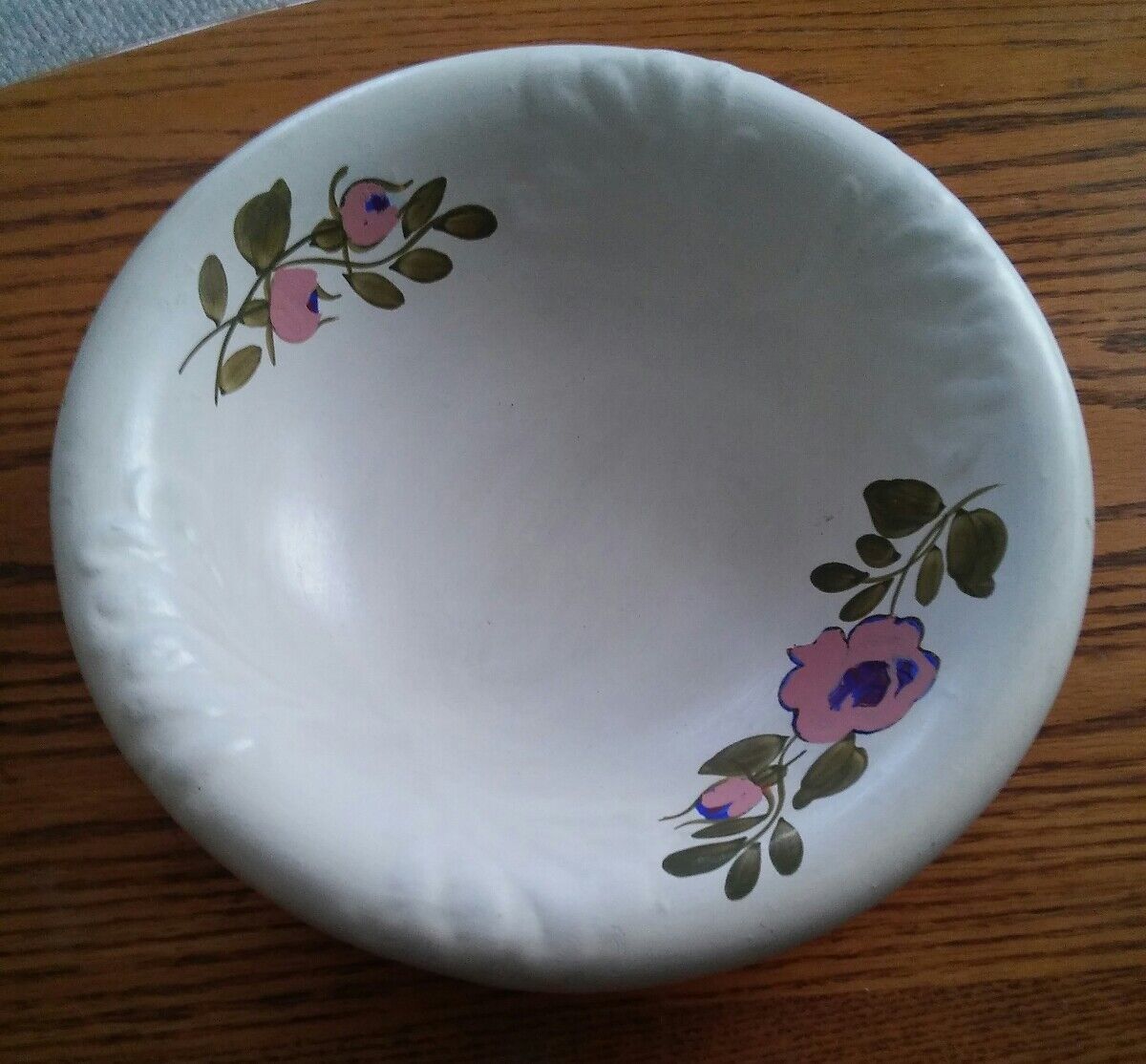 000 White Ceramic Bowl Fruit Dish Hand Painted 10 Inches Across - $9.99