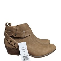 UnionBay&#39;s Tilly Tan Side Zip Studded Accents Block Heel Ankle Bootie Size 7 NWT - £30.95 GBP