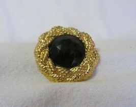 VINTAGE COSTUME JEWERLY BLACK LUCITE WITH GOLD BRAIDED EDGE BROOCH PIN - £4.70 GBP