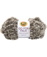 Lion Brand Yarn Go For Faux Thick &amp; Quick-Chow Chow - €19,89 EUR