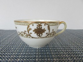 NIPPON EMBELLISHED RAISED GOLD TEACUP HAND PAINTED 2-1/8&quot;H  - $73.55 MXN
