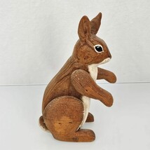 Vintage Crate Prospects Carved Wood Wooden Folk Easter Bunny Rabbit Ann Olson 7&quot; - £116.36 GBP