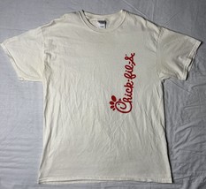 Chick-Fil-A T Shirt Men’s Size Large Red Graphic Shirt Sleeve White Gildan - $9.60