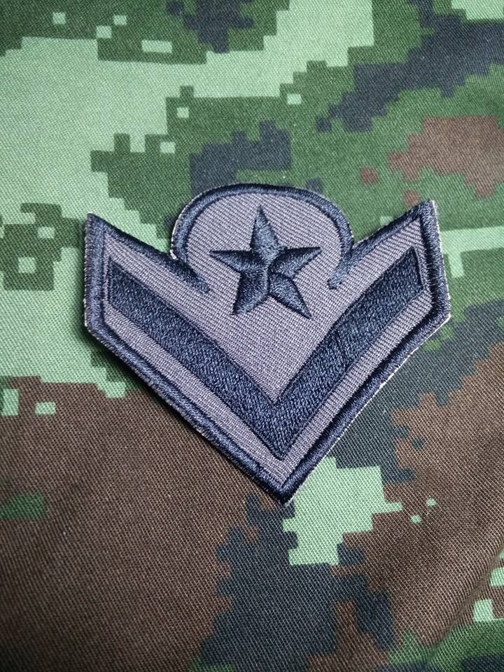 Leading Aircraftman RTAF RANK ROYAL THAI AIR FORCE BADGE  - $2.97