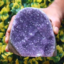 Amethyst Geode Cathedral Crystal Cluster - 4.4X4.6X3.5 Inch(2.44Lb) - £195.35 GBP