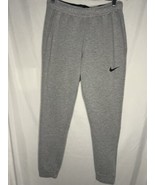 Nike grey  Dri-FIT Men&#39;s Tapered Training Pants size Medium - $391.45 MXN
