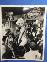 SANDRA DEE MOVIE PRESS PHOTO SEXY DANCING POSE - $365.62 MXN