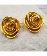 Rose Stud Earrings Gold - $276.49 MXN