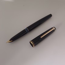 Vintage Montblanc No. 22 Black Fountain Pen-Gold trim, Germany - $395.74