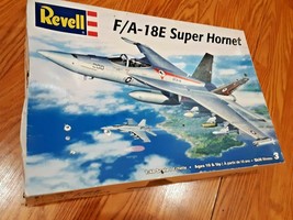 Revell F/A-18E Super Hornet 1:48 Airplane Model Kit #85-5519 - £76.62 GBP