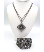 Vintage Signed Celebrity Silver Tone Filigree Necklace Bracelet Set - $39.39 CAD