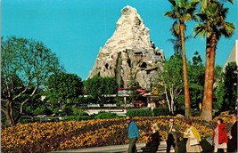 Matterhorn Mountain Disneyland CA Postcard PC60 - £3.94 GBP