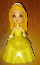 Disney Sofia The First Amber Doll. In Yellow. - $74.80 MXN