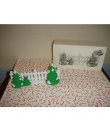 Dept. 56 Snow Village Frosty Tree-Lined Picket Fence Metal  - £12.50 GBP