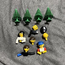 Vintage 1970&#39;s LEGO Homemaker Family Maxifigures And Trees - $19.80