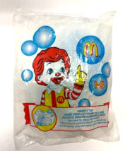 McDonald&#39;s 2010 Ronald Under 3 Camera Happy Meal Toy NIP - $92.79 MXN