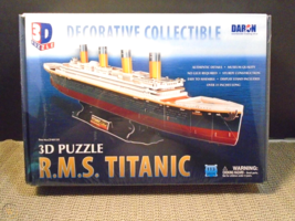 R.M.S. TITANIC 3D Puzzle CF4011H 113 Pieces Daron Worldwide - $16.43