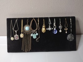 Lot Of 12 Pendant Necklaces Sun, Round, Saturn, Mixed Materials - £27.91 GBP