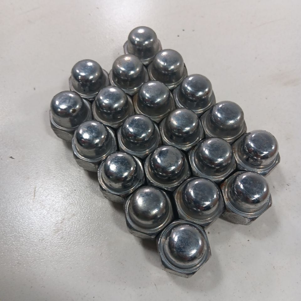 Kia Sorento Lug Nut Set  2018 2017 2016 - $32.94