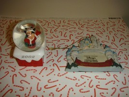 Mickey Mouse 2002 Snow Globe &amp; Cinderella Castle Christmas Photo Ornament - £22.67 GBP
