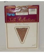 Vintage Hanes Silk Reflections Sandalfoot Pantyhose Little Color 717 Siz... - $497.80 MXN